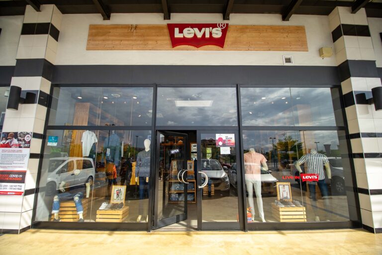 levis shops